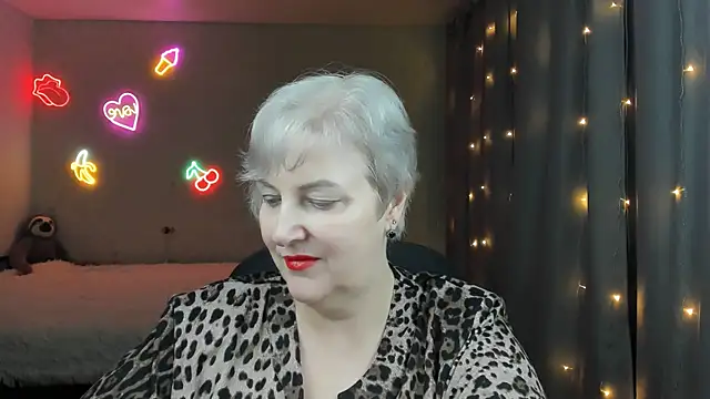 Snapshot of Mary-Leee chatting on March 24, 5:18 pm Mary-Leee online show from March 24, 5:18 pm