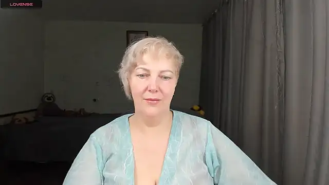Mary-Leee online show from June 13, 6:44 am