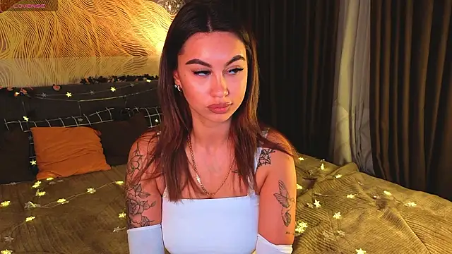 Snapshot of JulyMilky chatting on March 14, 5:51 pm JulyMilky online show from March 14, 5:51 pm