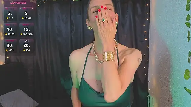 Snapshot of LeanaMaturee chatting on March 5, 12:12 pm LeanaMaturee online show from March 5, 12:12 pm