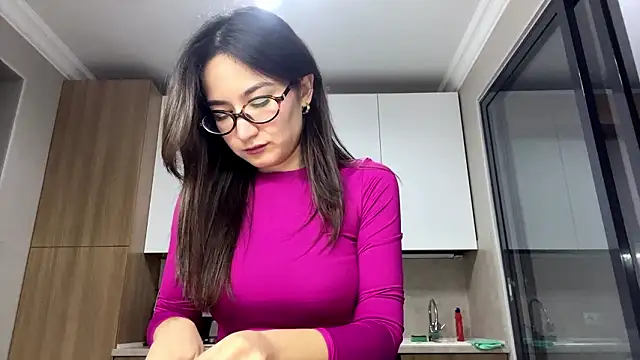 Snapshot of AleciaGeidner chatting on March 6, 4:36 pm AleciaGeidner online show from March 6, 4:36 pm