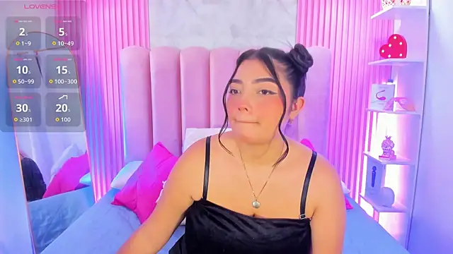 ArianaRougee online show from June 19, 4:50 am