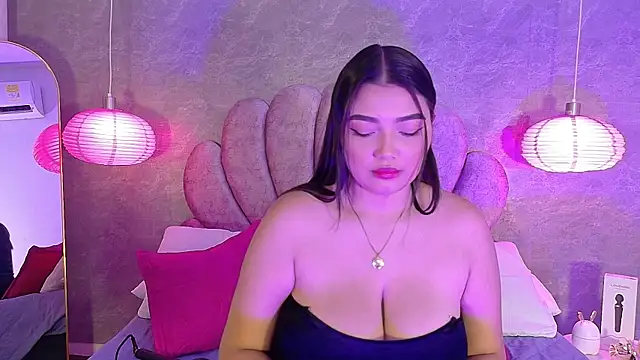 ArianaRougee online show from July 11, 3:31 am