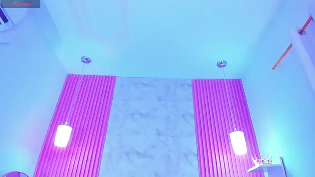 ArianaRougee online show from July 31, 3:17 am