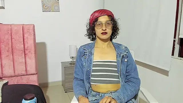 Snapshot of Maverick_angel chatting on March 6, 3:52 pm Maverick angel online show from March 6, 3:52 pm