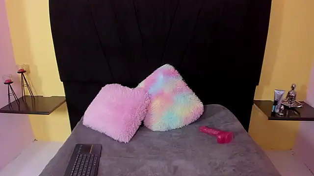 Snapshot of AndreaSilva_ chatting on March 2, 7:21 pm AndreaSilva online show from March 2, 7:21 pm