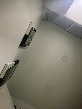 Snapshot of Maluxx333 chatting on February 26, 1:04 am Maluxx333 online show from February 26, 1:04 am