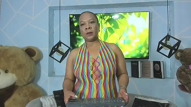Snapshot of sharon_noa chatting on April 15, 2:02 pm sharon noa online show from April 15, 2:02 pm
