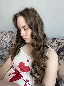 Snapshot of DivaAurum chatting on March 9, 11:14 am DivaAurum online show from March 9, 11:14 am