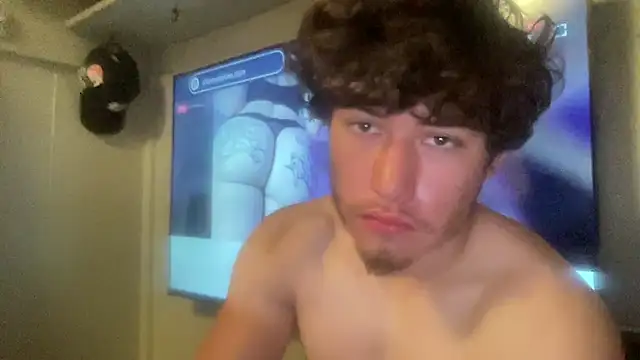 Snapshot of rexrocket33 chatting on March 11, 2:01 pm rexrocket33 online show from March 11, 2:01 pm