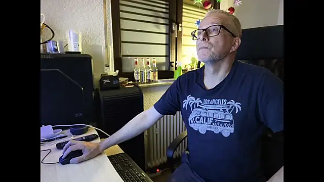 loenne1 online show from June 13, 9:13 pm