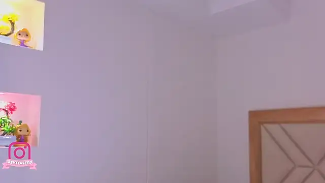 Snapshot of eva_depp_ chatting on April 4, 10:13 am eva depp online show from April 4, 10:13 am
