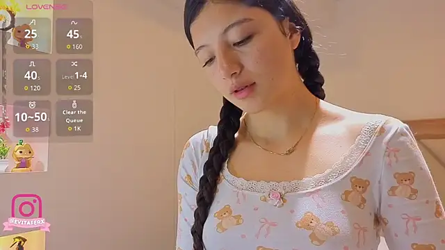 Snapshot of eva_depp_ chatting on May 7, 10:20 am eva depp online show from May 7, 10:20 am