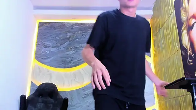 Matheus Ic  online show from March 8, 8:01 pm