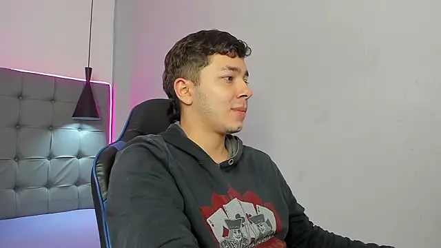 Snapshot of Julian_Smith21 chatting on February 26, 12:26 pm Julian Smith21 online show from February 26, 12:26 pm