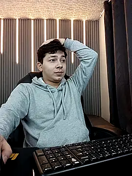 Snapshot of Julian_Smith21 chatting on March 20, 11:48 am Julian Smith21 online show from March 20, 11:48 am