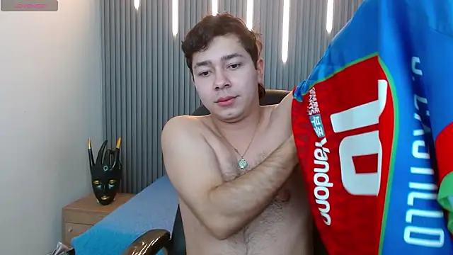 Snapshot of Julian_Smith21 chatting on March 22, 3:10 am Julian Smith21 online show from March 22, 3:10 am