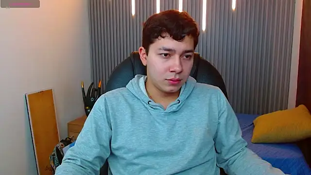 Snapshot of Julian_Smith21 chatting on March 27, 1:00 pm Julian Smith21 online show from March 27, 1:00 pm