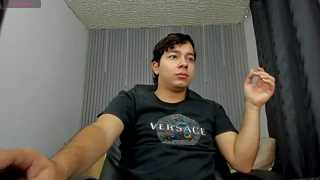 Julian Smith21 online show from May 30, 12:19 am