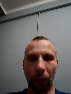 Snapshot of Gezu40 chatting on February 21, 9:05 pm Gezu40 online show from February 21, 9:05 pm