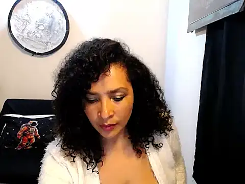 Nerea Boolsara8 online show from April 28, 4:39 am