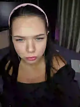 Snapshot of Monica_Wood chatting on March 24, 4:56 pm Monica Wood online show from March 24, 4:56 pm