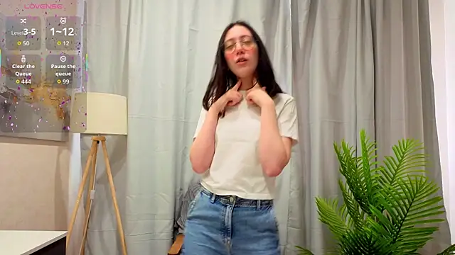 DoraWhitrock online show from March 20, 3:11 am