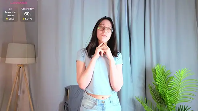 DoraWhitrock online show from April 5, 3:04 am