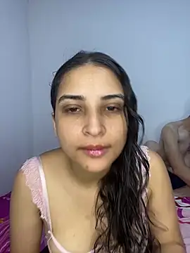 Snapshot of Beauty-and-the-beast- chatting on March 28, 7:19 am Beauty-and-the-beast- online show from March 28, 7:19 am