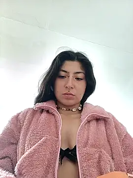 Snapshot of Little_Sweett chatting on March 15, 4:35 pm Little Sweett online show from March 15, 4:35 pm