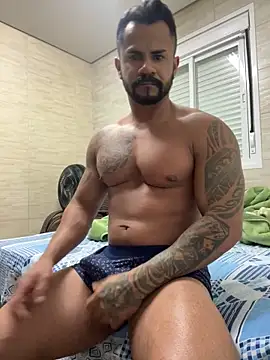 morenotatudo18cm online show from February 27, 3:28 am