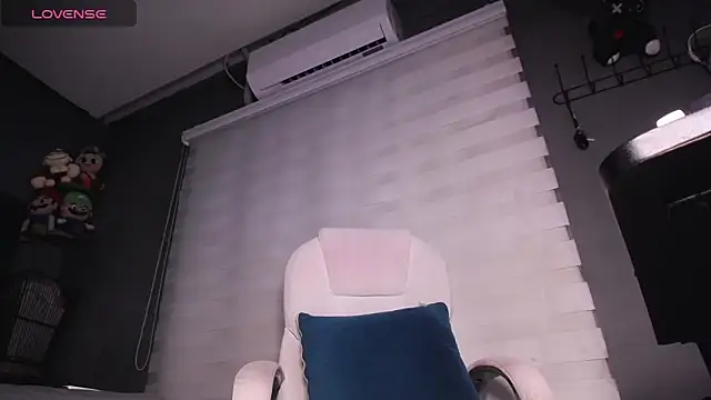 dirty 27cms online show from September 28, 4:40 am