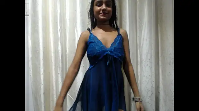 Snapshot of Roselley chatting on May 2, 5:12 am Roselley online show from May 2, 5:12 am