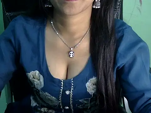 cute momo love online show from March 16, 5:44 am