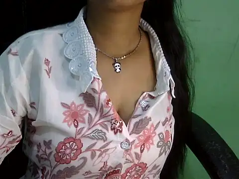 cute momo love online show from March 26, 5:46 am