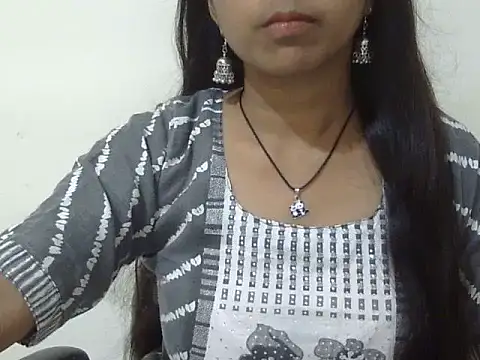 cute momo love online show from June 12, 5:39 am