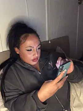 Snapshot of mayawesttt chatting on March 15, 9:43 pm mayawesttt online show from March 15, 9:43 pm