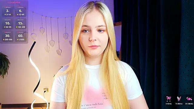 Elle Funning online show from March 11, 3:01 am