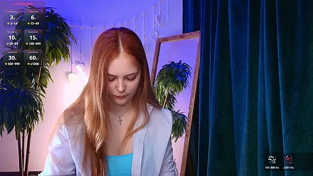 Elle Funning online show from April 4, 3:49 am