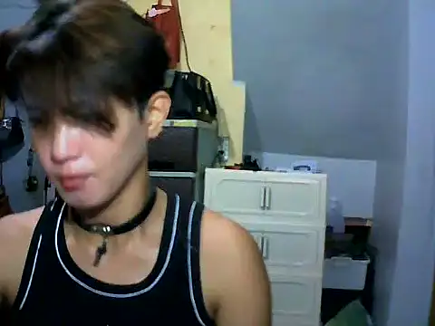 skinnyasianmiah online show from March 19, 5:11 am