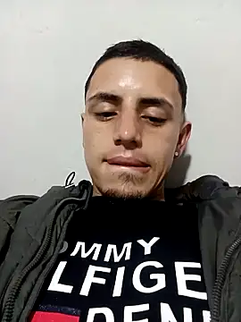 Snapshot of Cristianramos199 chatting on March 7, 3:03 am Cristianramos199 online show from March 7, 3:03 am