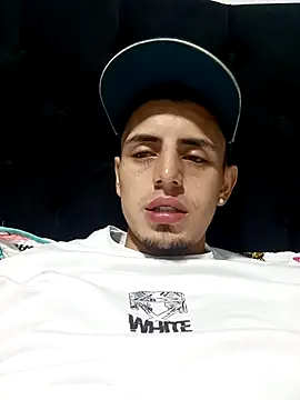 Snapshot of Cristianramos199 chatting on March 14, 2:39 am Cristianramos199 online show from March 14, 2:39 am