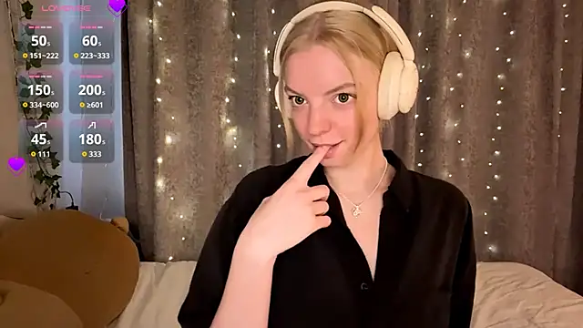 Snapshot of Marry_Sornatiko chatting on June 12, 3:11 pm Marry Sornatiko online show from June 12, 3:11 pm