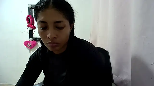 Couplesweethot online show from April 28, 4:28 am