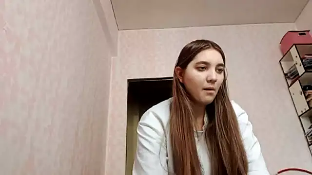 Snapshot of JanineThielman chatting on March 7, 8:44 am JanineThielman online show from March 7, 8:44 am