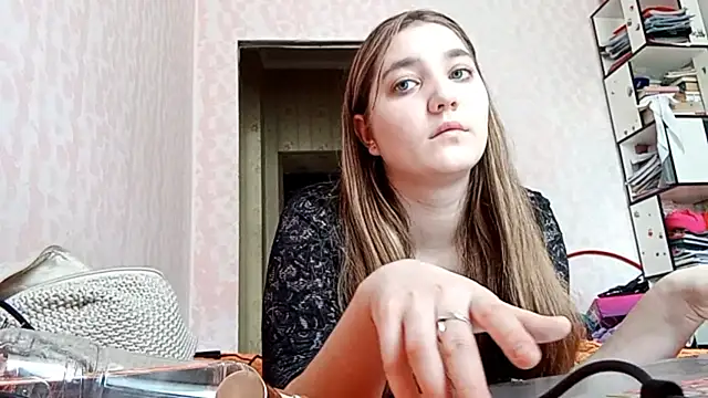 Snapshot of JanineThielman chatting on March 22, 4:38 am JanineThielman online show from March 22, 4:38 am