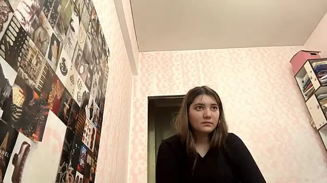 Snapshot of JanineThielman chatting on July 15, 5:34 am JanineThielman online show from July 15, 5:34 am