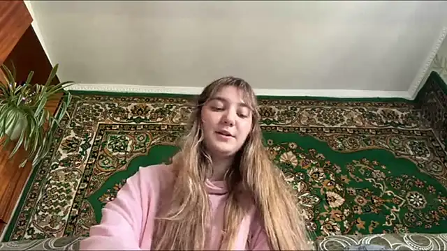 Snapshot of JanineThielman chatting on July 23, 6:55 am JanineThielman online show from July 23, 6:55 am