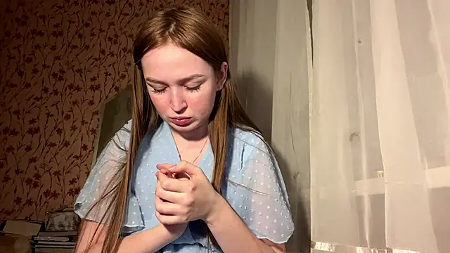 Snapshot of Hanna__Montanna chatting on March 15, 4:46 pm Hanna Montanna online show from March 15, 4:46 pm