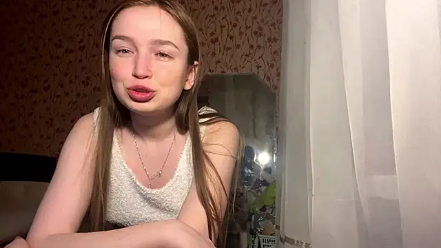 Snapshot of Hanna__Montanna chatting on March 22, 8:23 pm Hanna Montanna online show from March 22, 8:23 pm